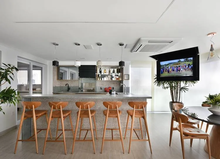 Cozinha americana com bancada grande