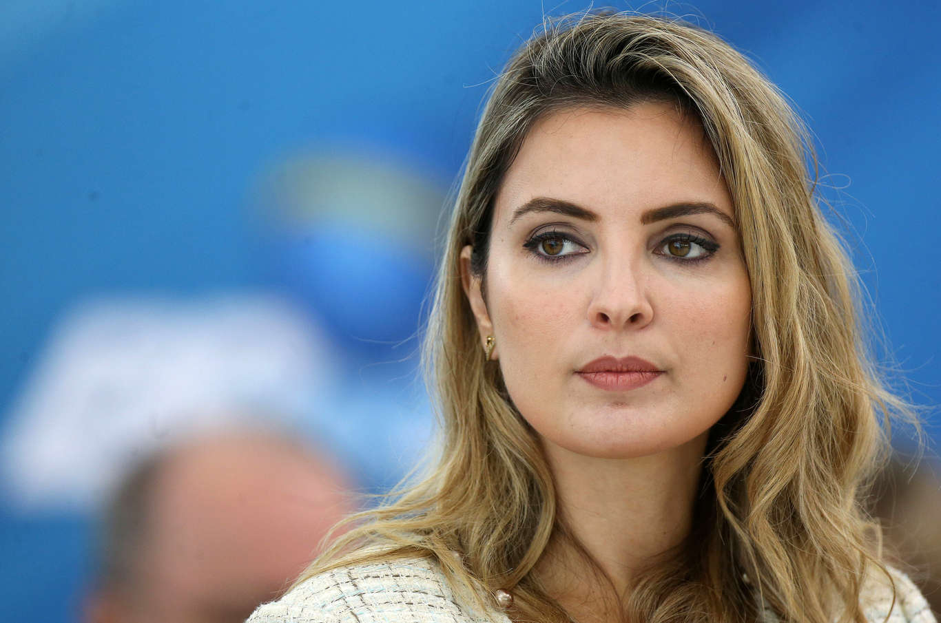 Marcela Temer - Após a revista Veja publicar uma polêmica matéria sobre a primeira-dama brasileira, Marcela Temer virou assunto nas principais rodinhas de conversa do Brasil. A manchete rendeu: Bela, recatada e do lar.