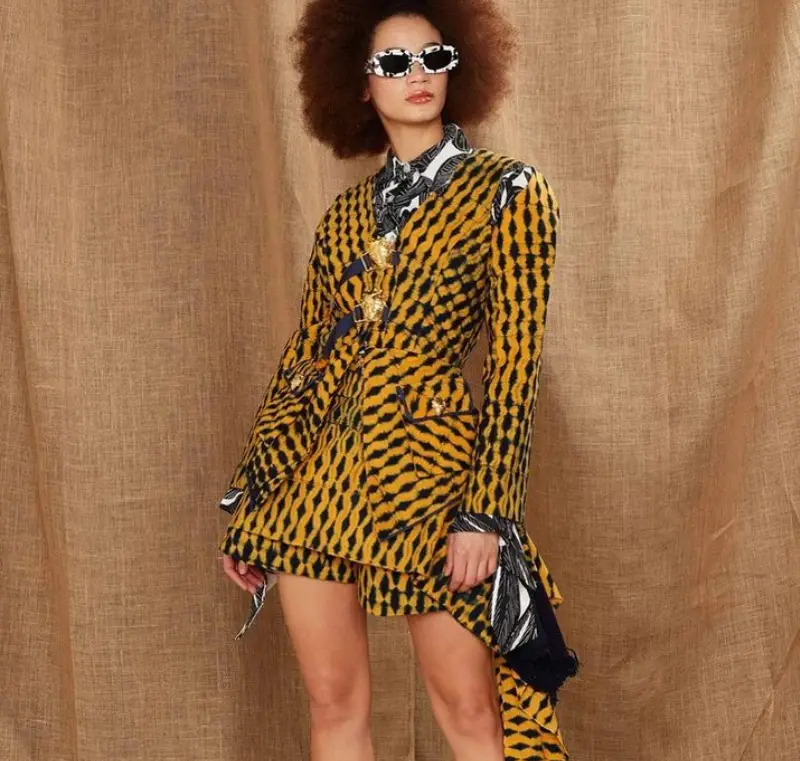 Conjunto blazer e short da Loza Maleomvho