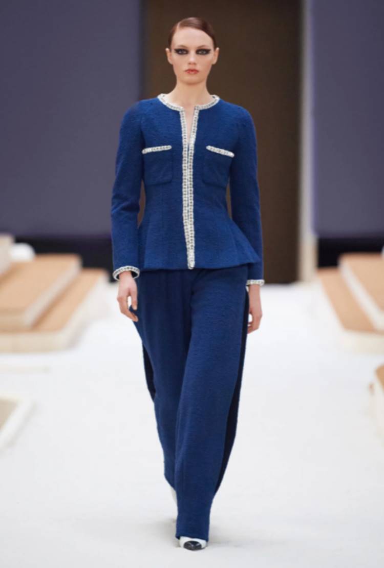 Foto do look do desfile da Chanel.