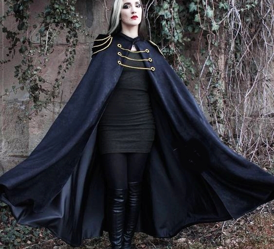 Capa preta de Halloween 