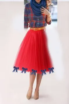 Look de festa junina com saia de tule colorida (2)