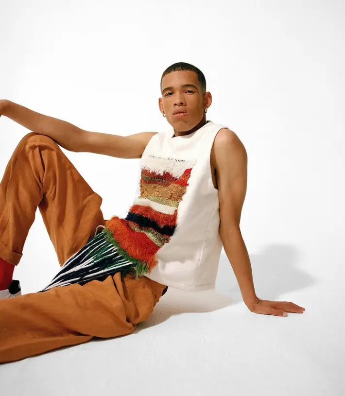 Look regata com tapeçaria da Lukhanyo Mdingi