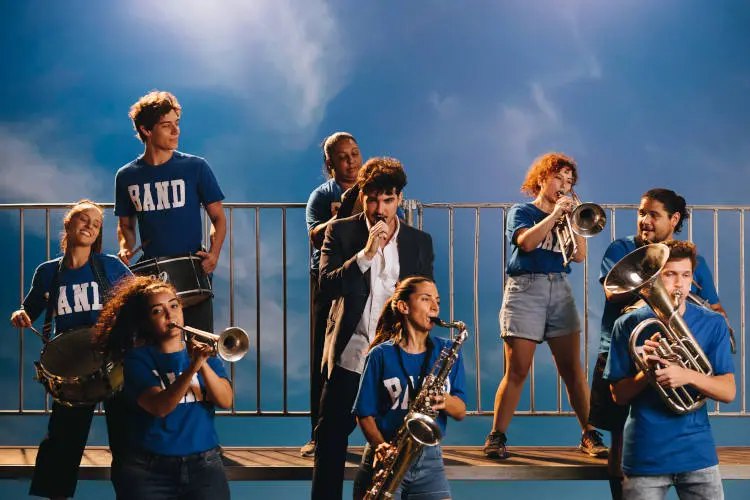 Jão no clipe da música Idiota