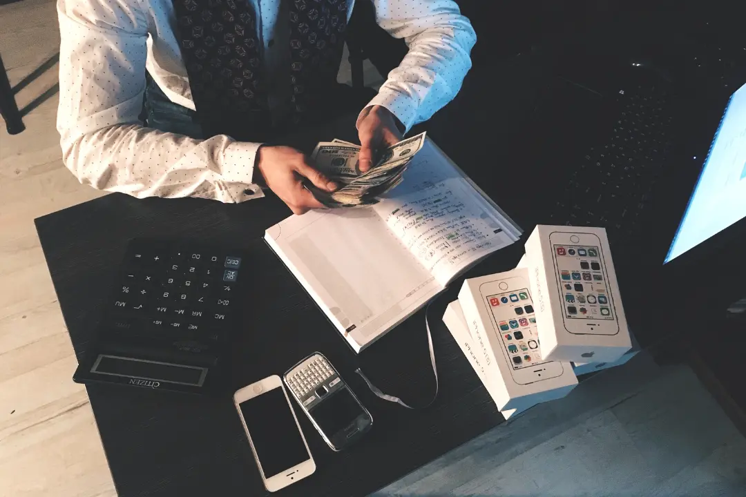 Imagem de negócios lucrativos para investir em 2021 - E-commerce.