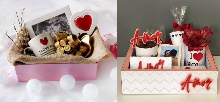 Duas opções de cesta para Dia dos Namorados com fotos, caneca e doces 