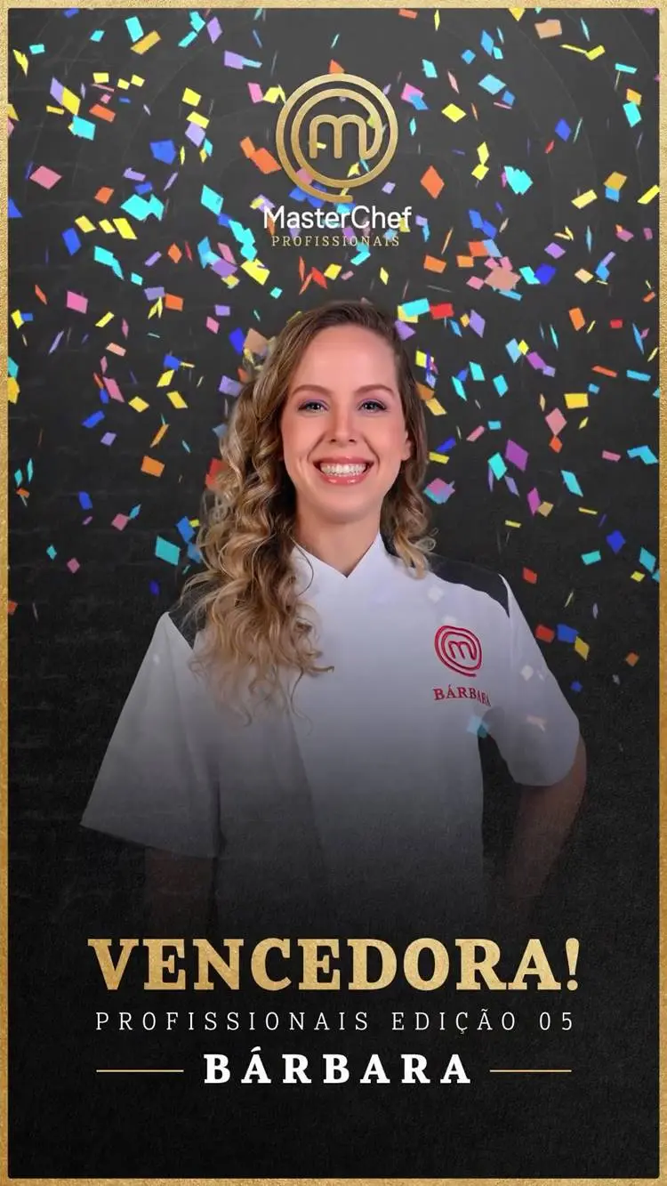 Montagem com foto de Bárbara do MasterChef Profissionais 2023 em fundo preto e confetes, e escrito de dourado e branco "Vencedora! Profissionais edição 05, Bárbara"