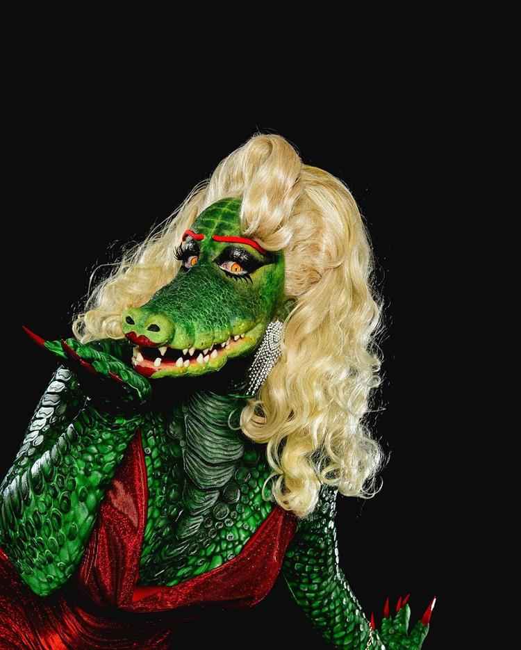 gloria groove fantasiada de cuca