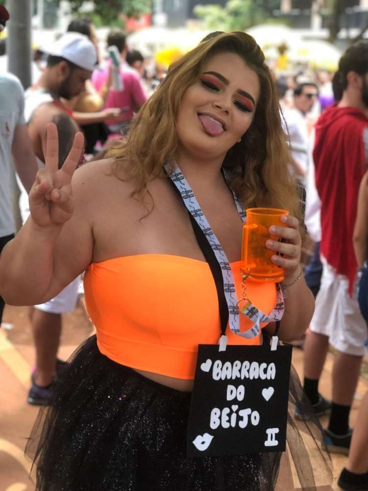 Opção de plaquinhas para look de Carnaval
