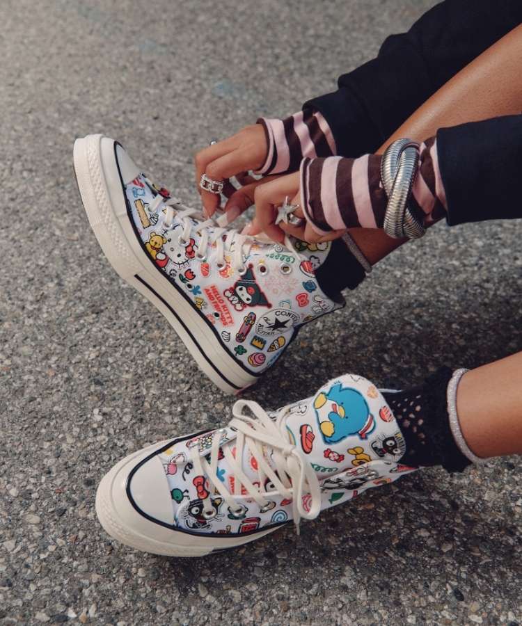Tênis branco da collab Converse x Hello Kitty® And Friends
