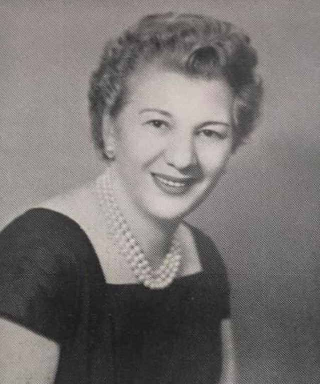 Rosa de Libman em uma matéria na revista Rio Magazin, em 1961. 