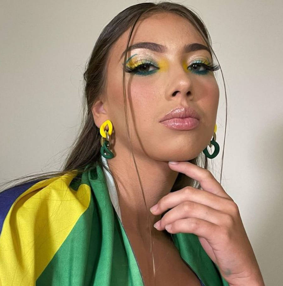 Maquiagem brilhante para a copa do mundo
