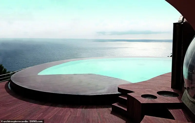 casa de Pierre Cardin