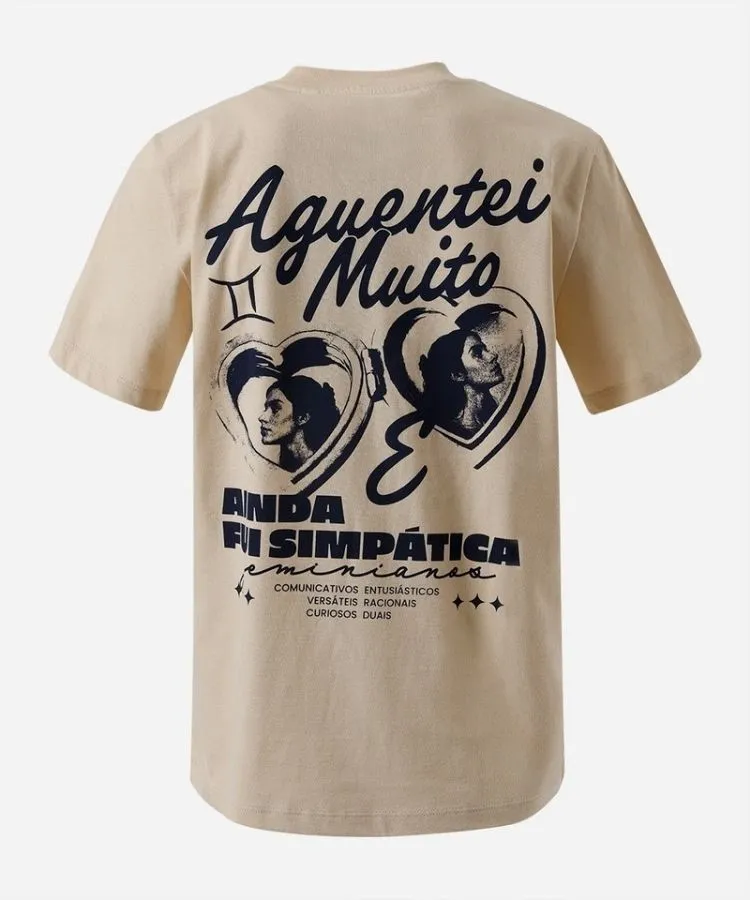 Camiseta preta com frase do signo Gêmeos