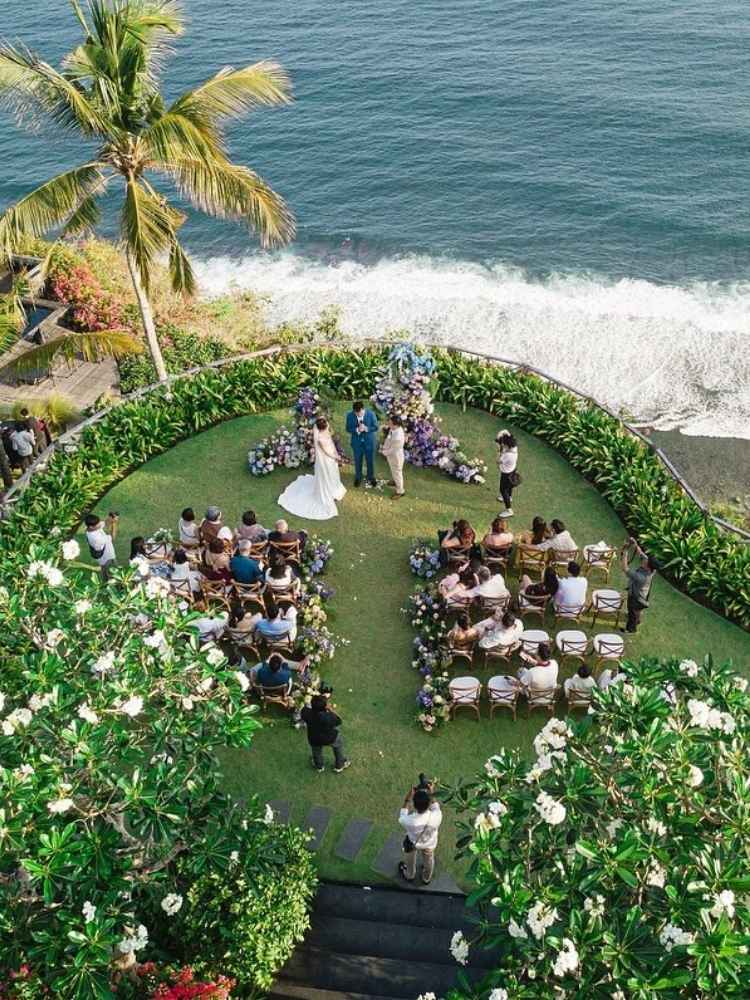 Foto vista de cima de casamento em Bali