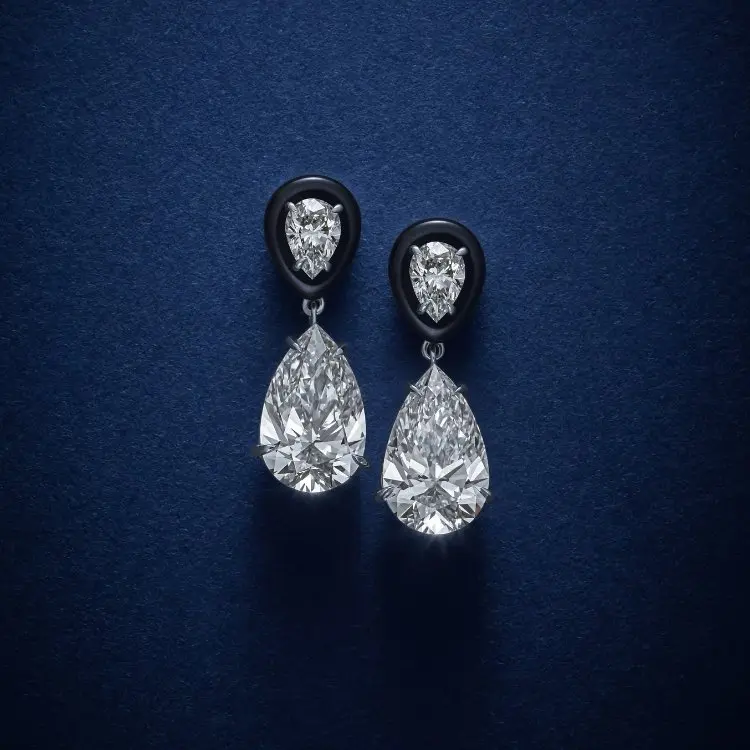 Brinco de diamantes da marca brasileira SAUER usado por Meryl Streep