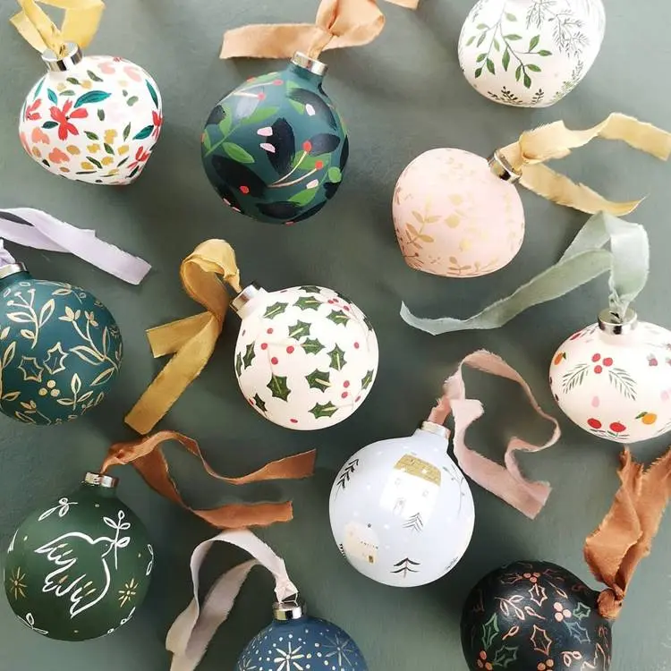 Foto de bolas de Natal personalizadas.
