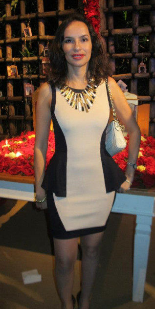 denise pitta de peplum e neoprene