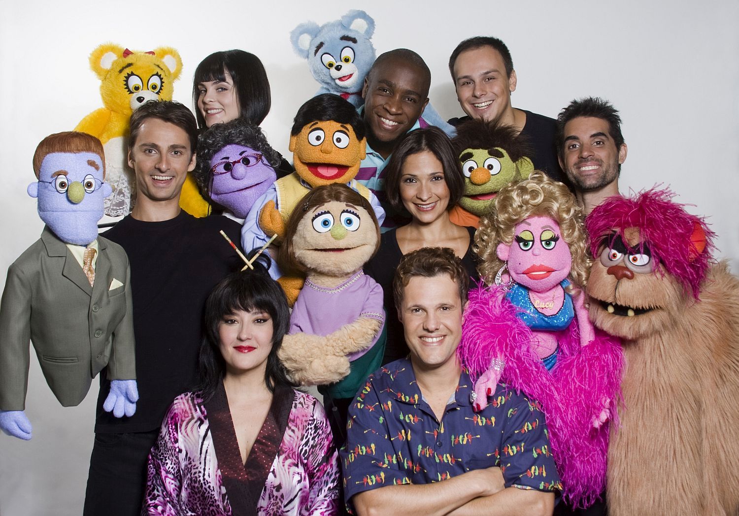 Elenco da Avenida Q.