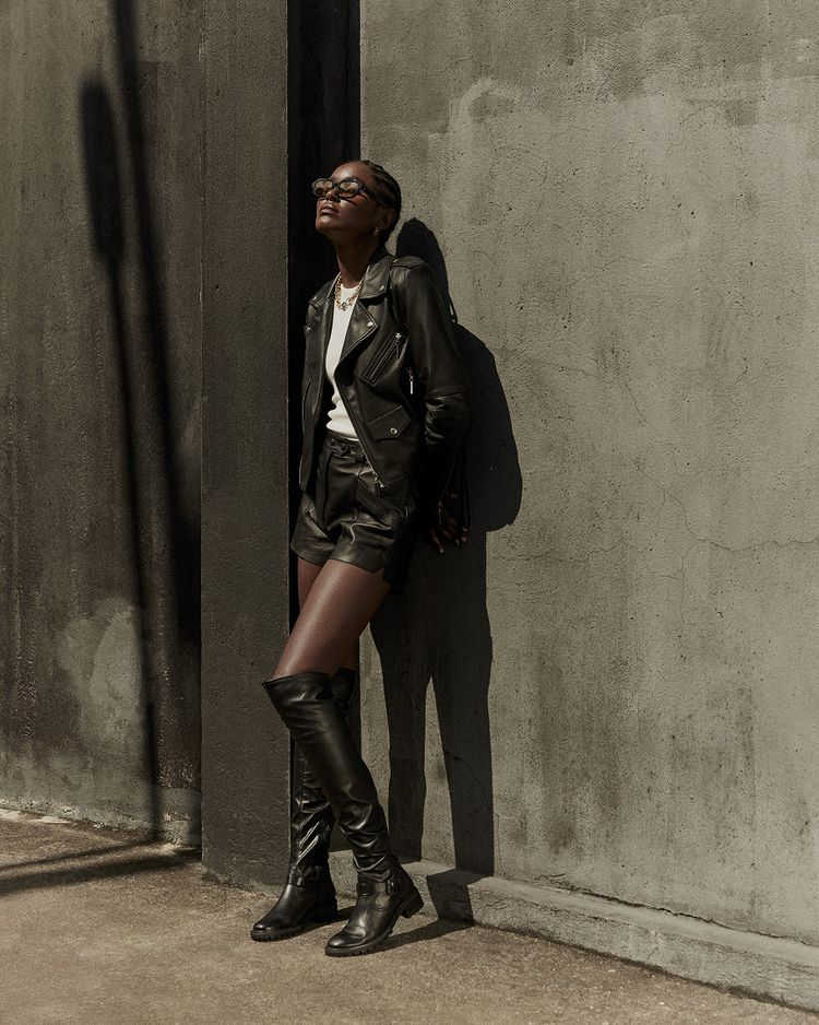 bota over the knee preta