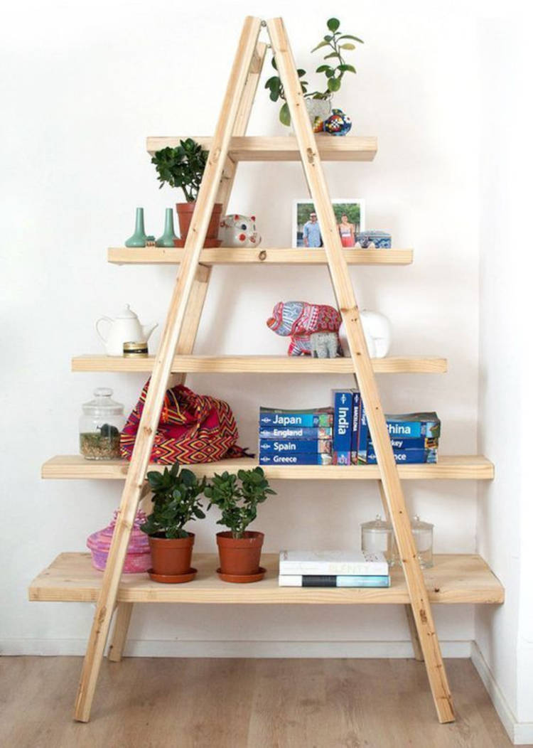 Decoração fácil para quarto com escada.