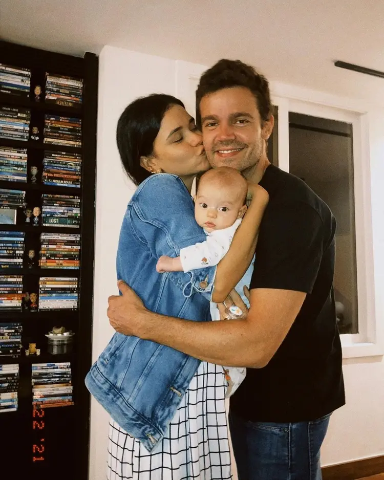 Talita Younan, esposo e filha.