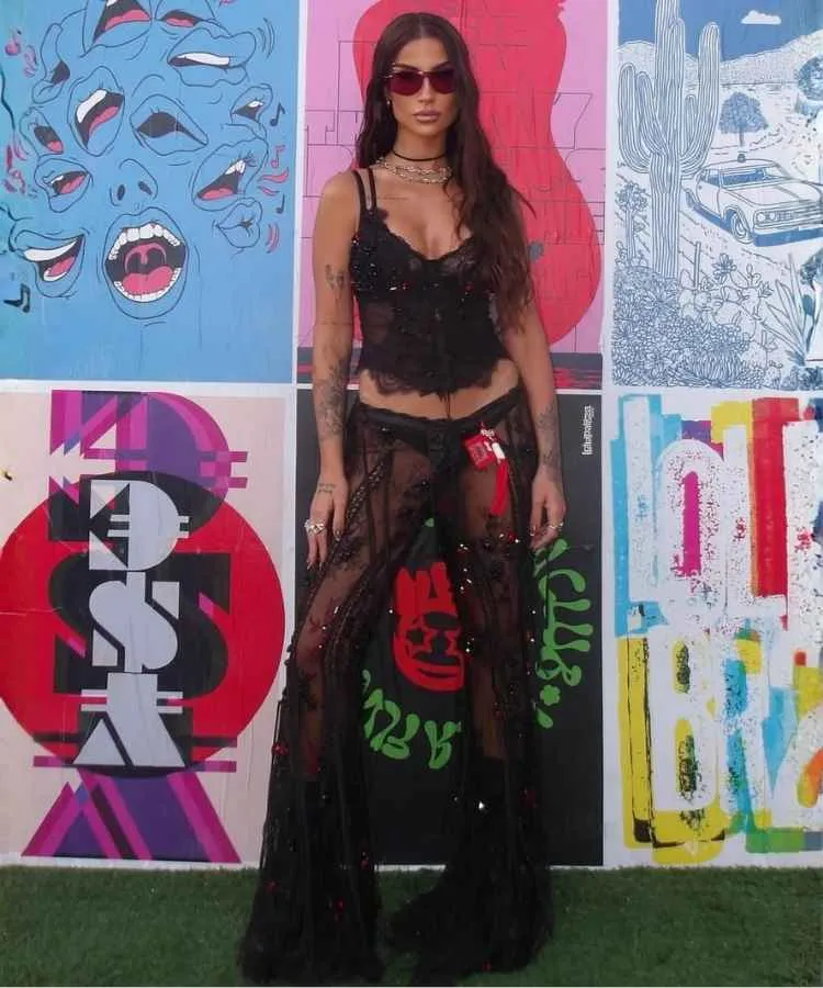 Bianca Andrade foi ao Lollapalooza 2026 de conjunto de renda