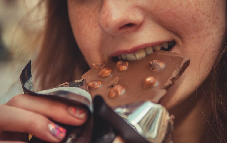 Barra de chocolate amargo.