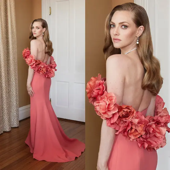 Amanda Seyfriend vestida para o Globo de Ouro 2021