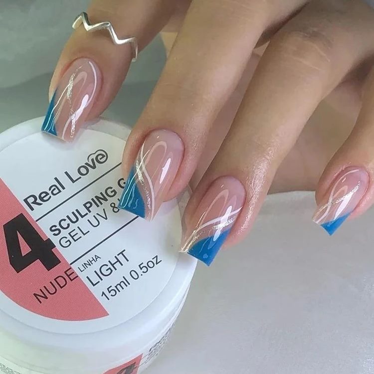 Unha Rosada com Detalhe Azul-médio branco e prata