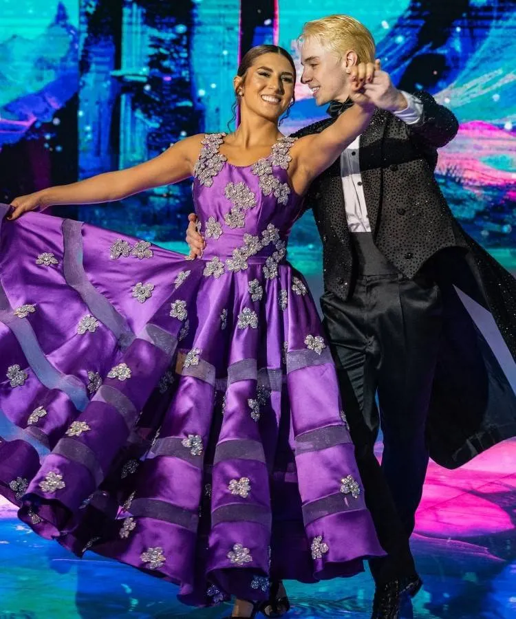 Juliano Floss e dançarina Dani Duram
no Dança dos Famosos - Festa de 15 anos
