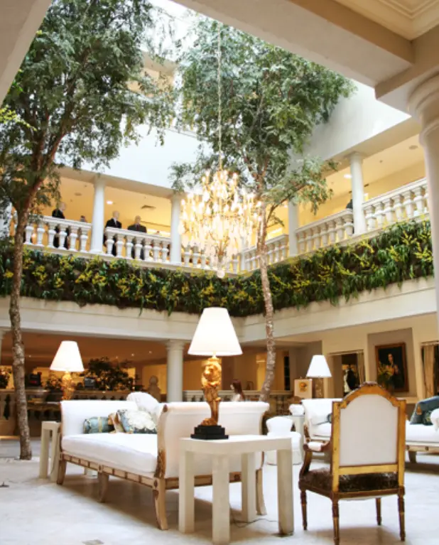 Foto do interior da Villa Daslu.