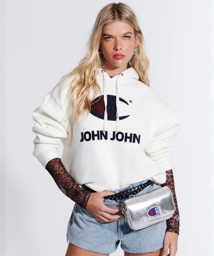 John John e Champion se unem em uma das collabs de moda de agosto de 2026