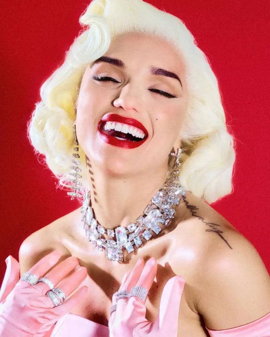 Rafa Kalimann vestida de Marylin Monroe para o Halloween da Sephora