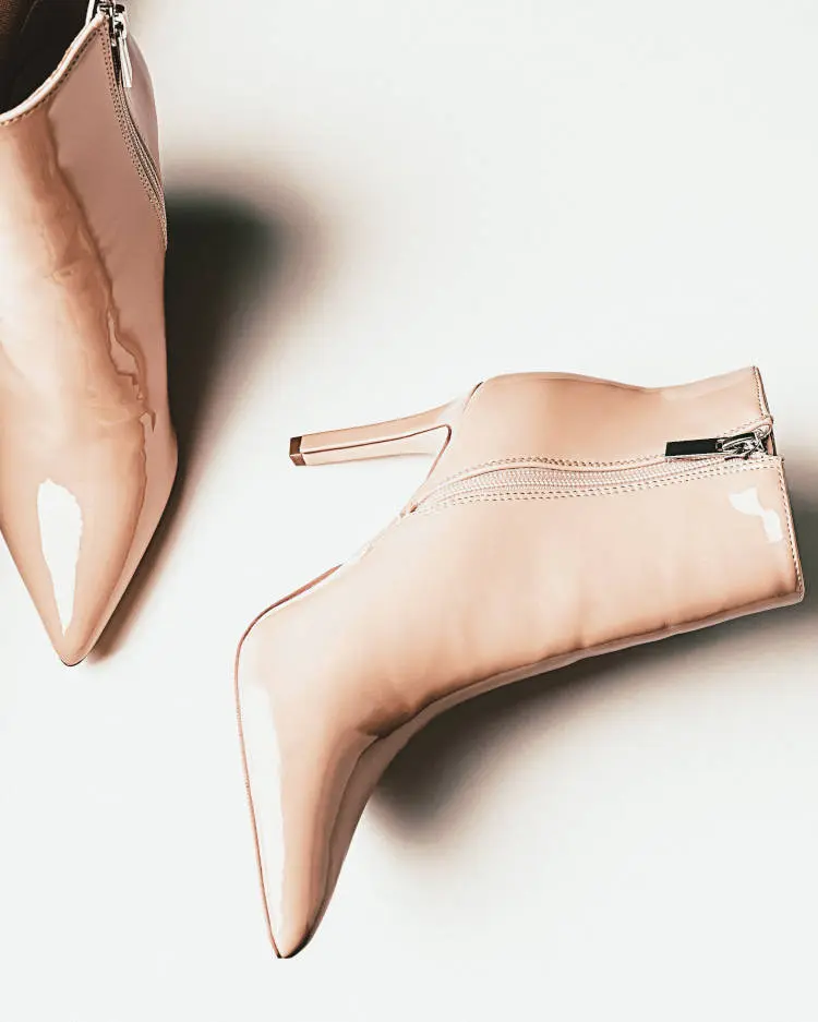 botas de salto bege