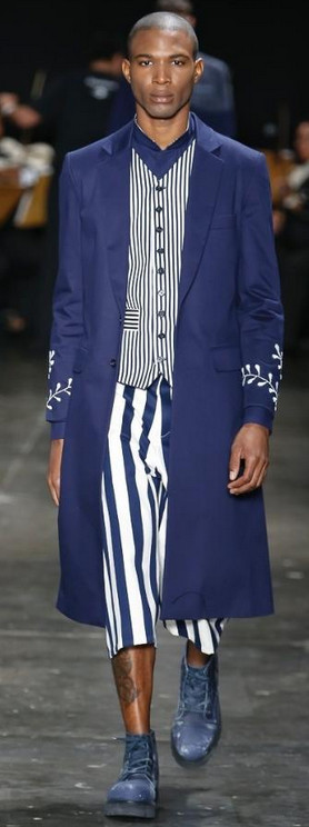 Looks masculinos com listras do SPFW 41 João Pimenta