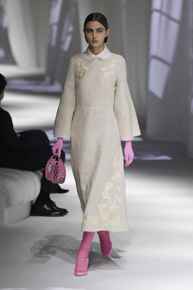 vestido bordado