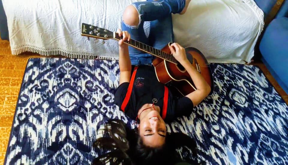Jovem cantora, Thaylana Siqueira