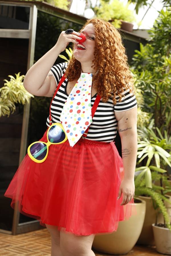 fantasia plus size de carnaval - abacaxita