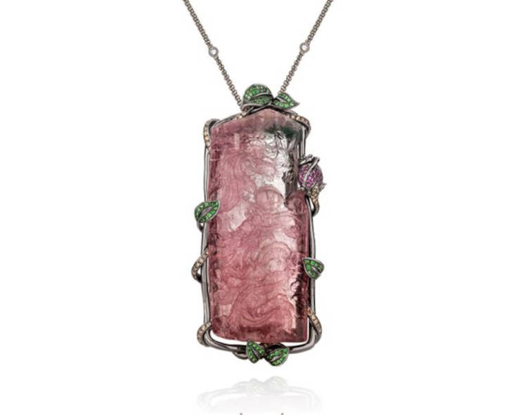 Colar Ivy feito em tumalina rosa, safira rosa e garmet verde