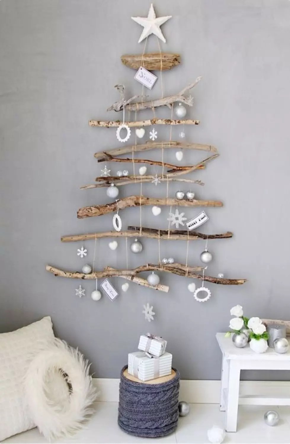 Árvore de Natal feita de Gravetos