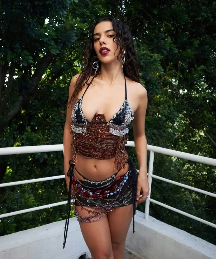 Foto de Marina Sena usando look místico, uma das tendências de Carnaval 2026
