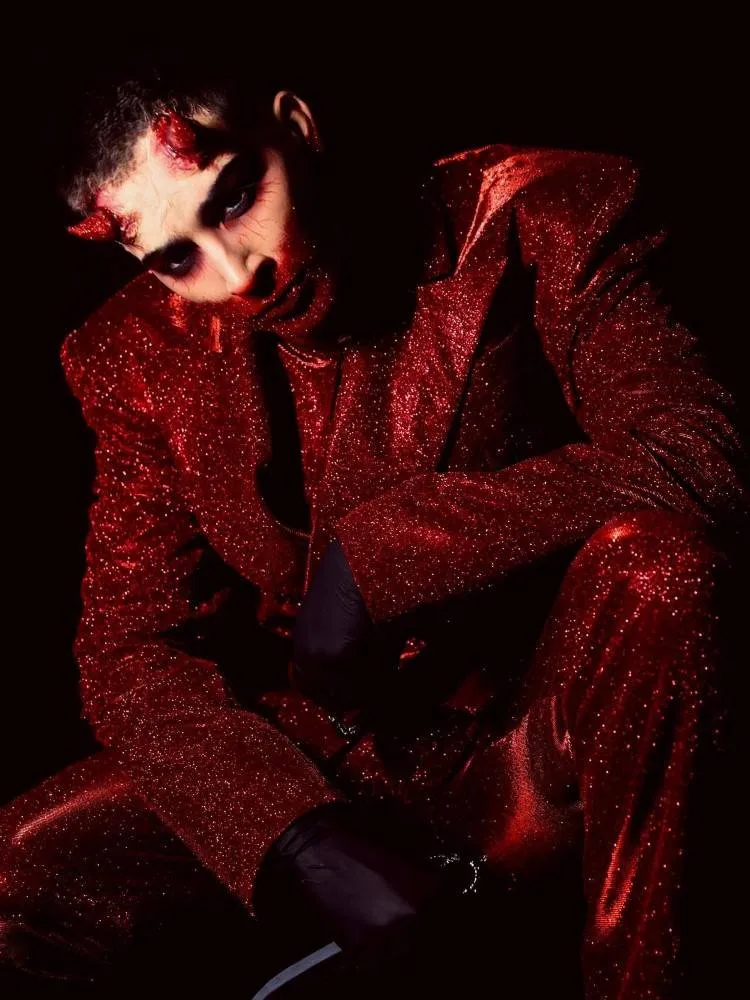 modelo Donizetti de Lúcifes para o Halloween Sephora 2023