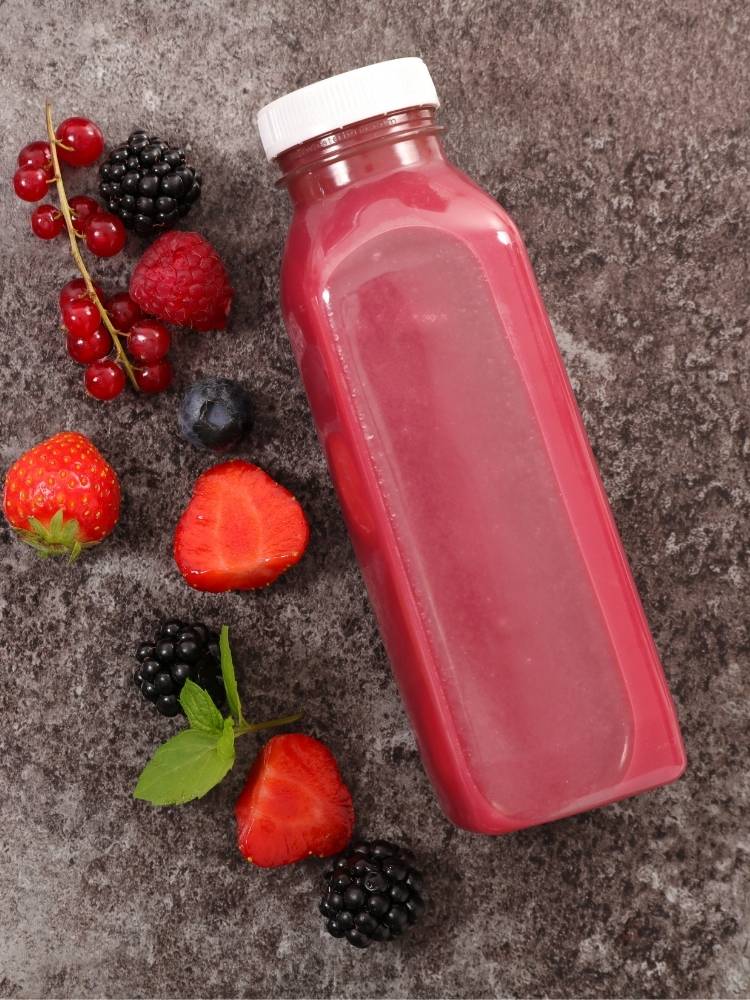 Suco de frutas vermelhas. Sucos para crescer cabelo com frutas vermelhas.