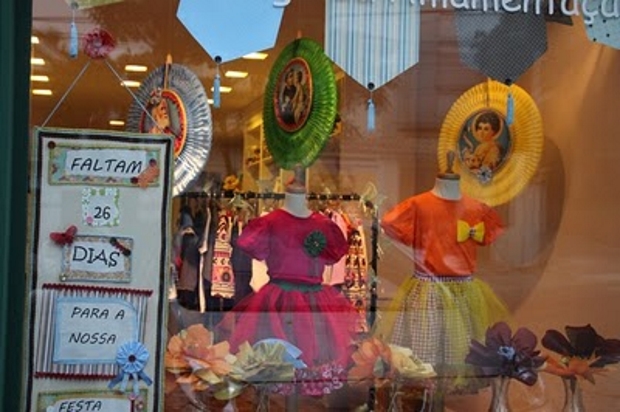 Vitrine decorada de São João