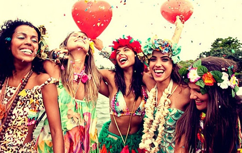 Especial Carnaval: Dicas de fantasias, looks e makes para você arrasar na festa mais animada do ano!
