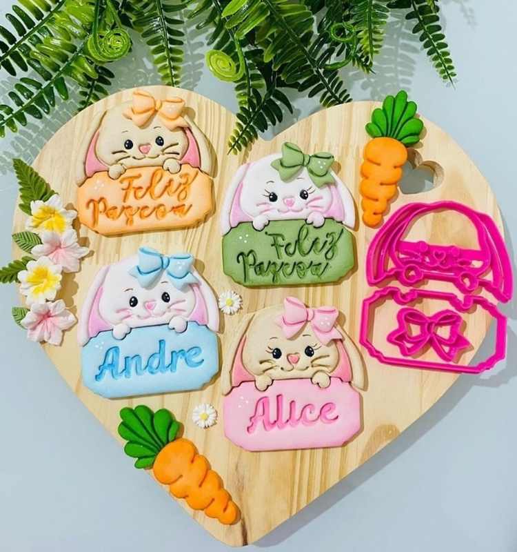 Biscoitoss artesanais decorados de coelho para a Páscoa.
