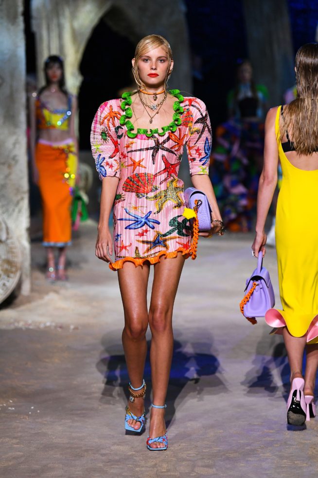 coleção de verão versace