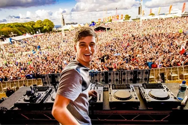 Artista é DJ e produtor