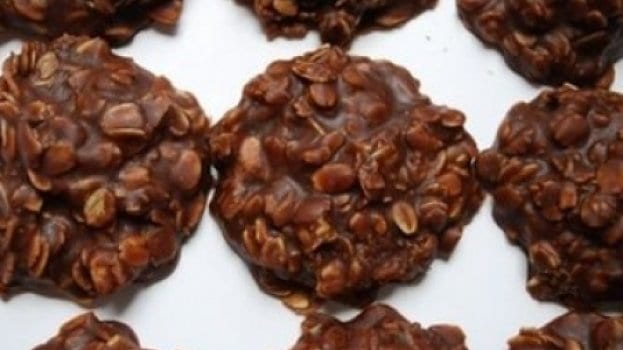Pé de moleque de chocolate fácil 